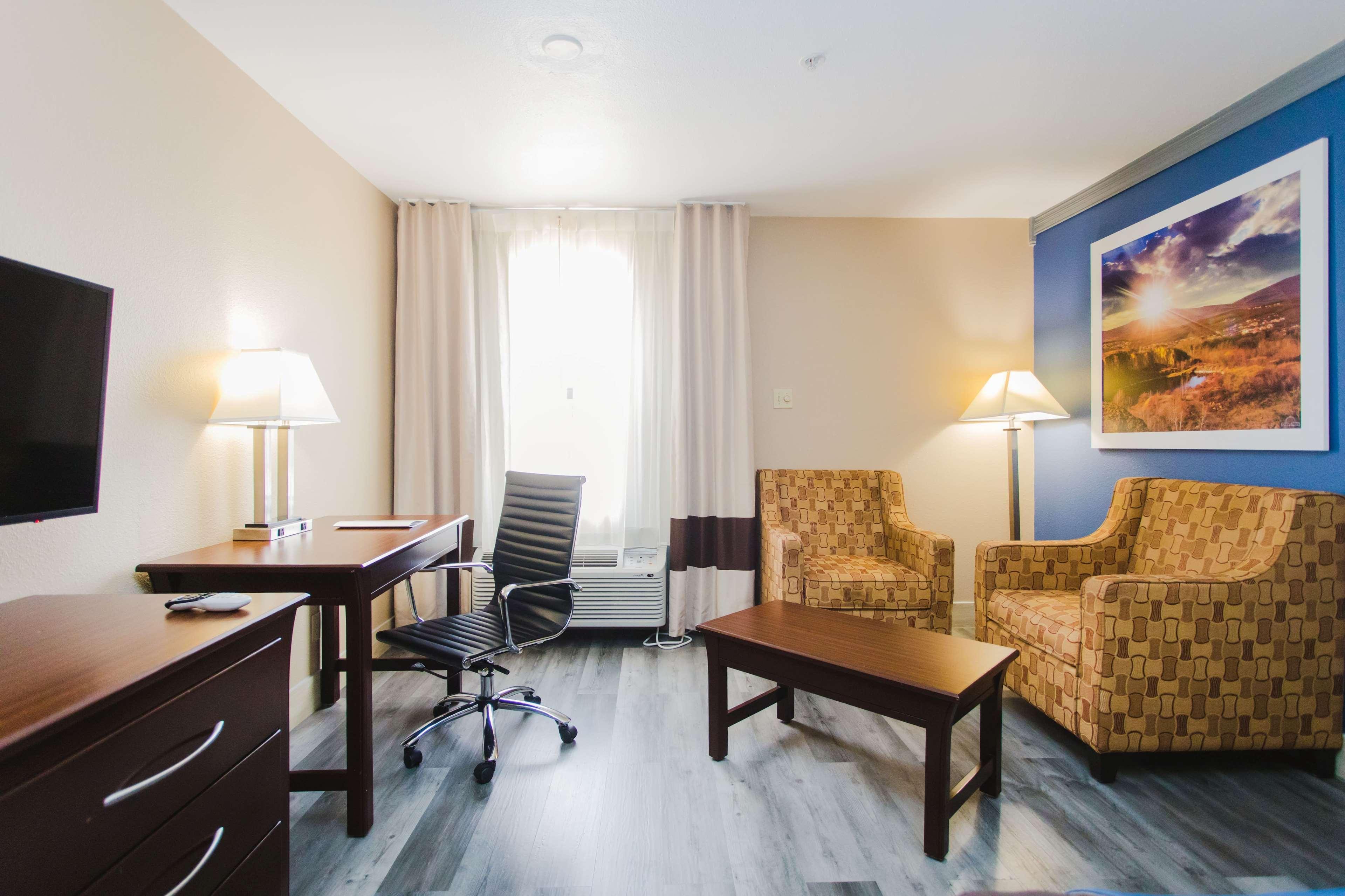 Days Inn By Wyndham Rosenberg Ngoại thất bức ảnh