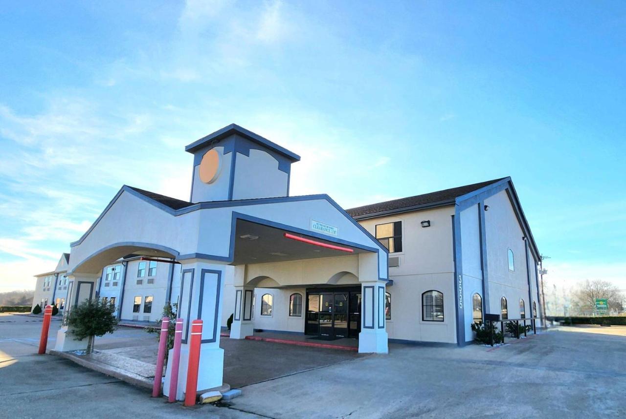 Days Inn By Wyndham Rosenberg Ngoại thất bức ảnh