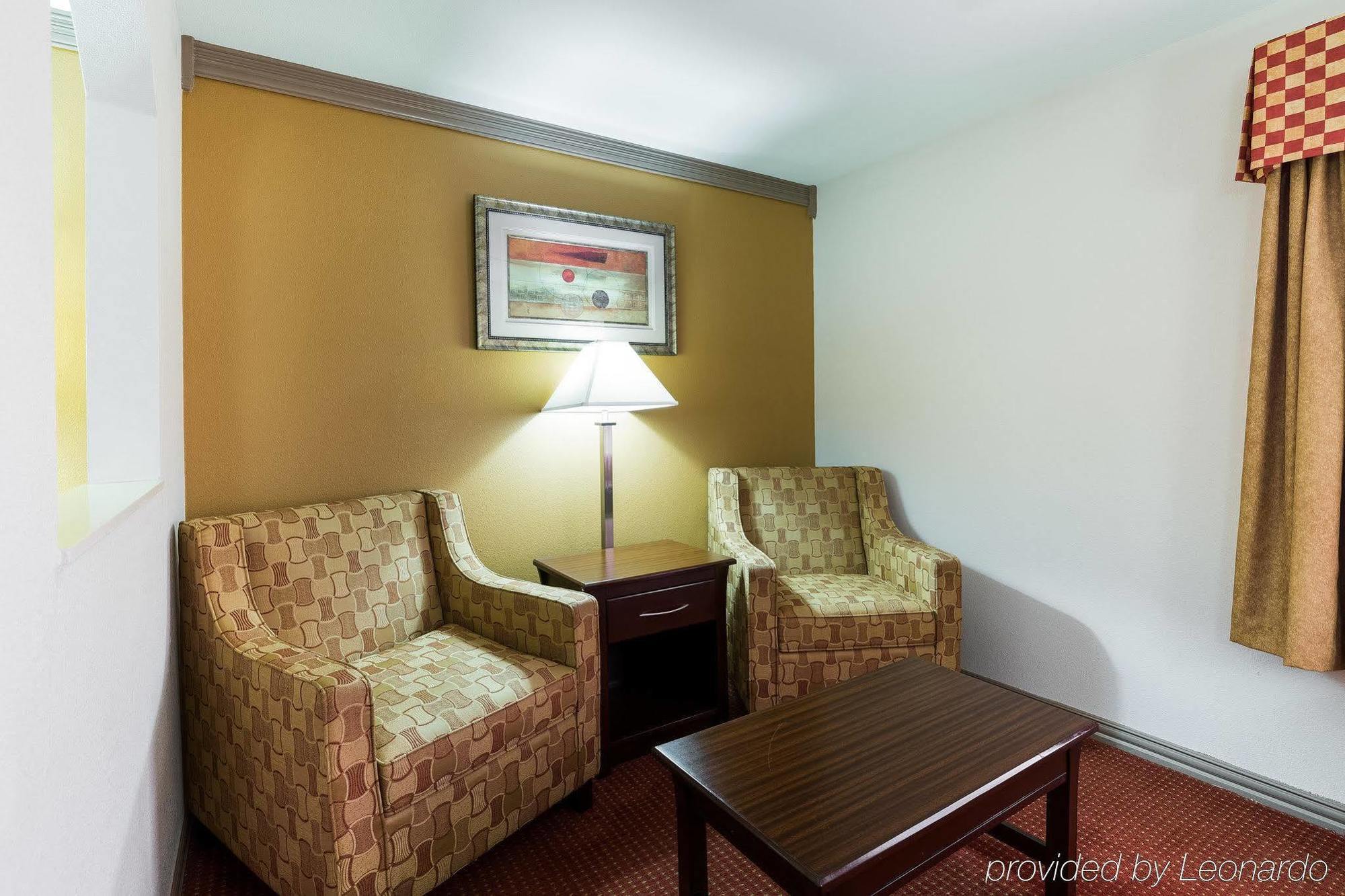 Days Inn By Wyndham Rosenberg Ngoại thất bức ảnh