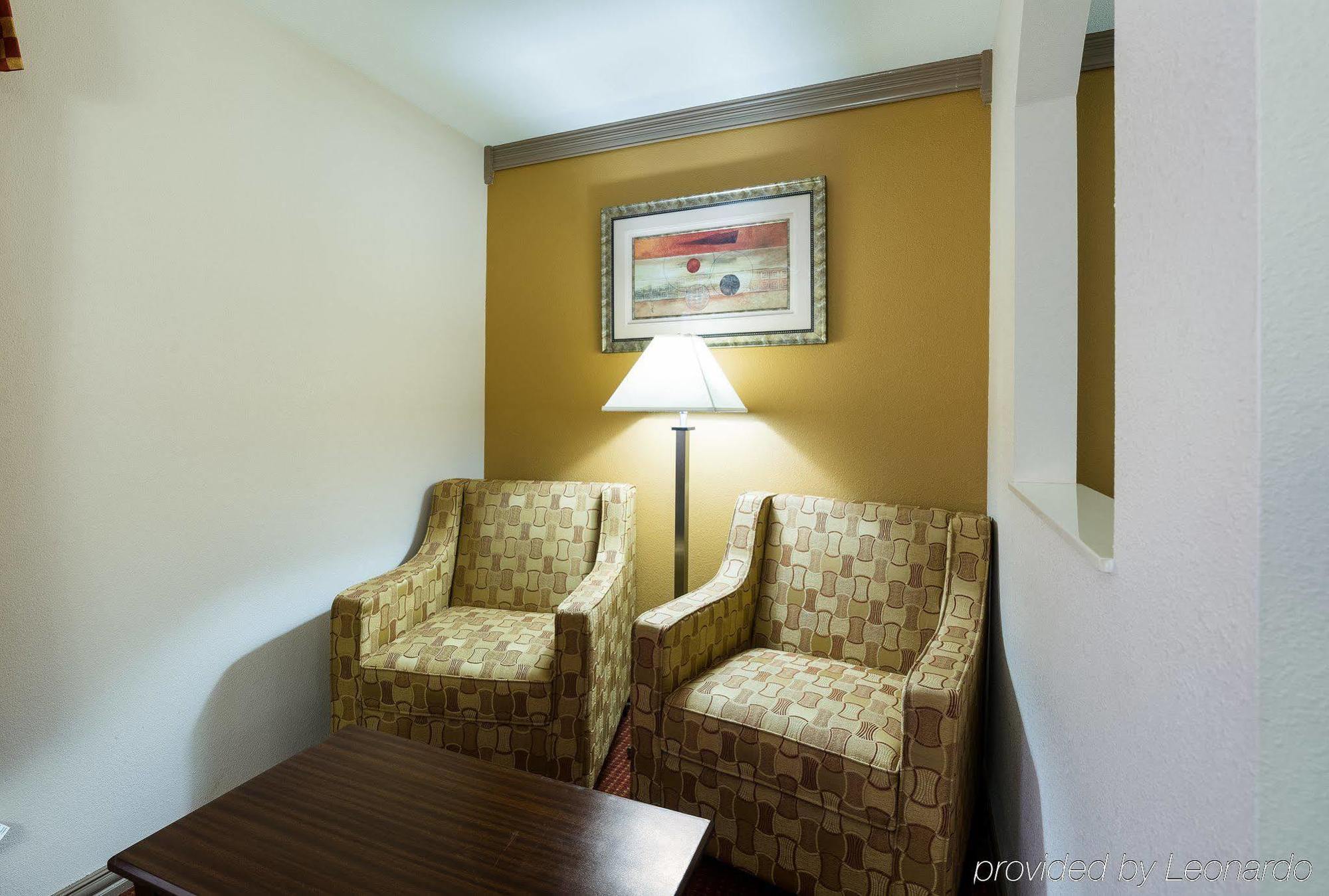 Days Inn By Wyndham Rosenberg Ngoại thất bức ảnh